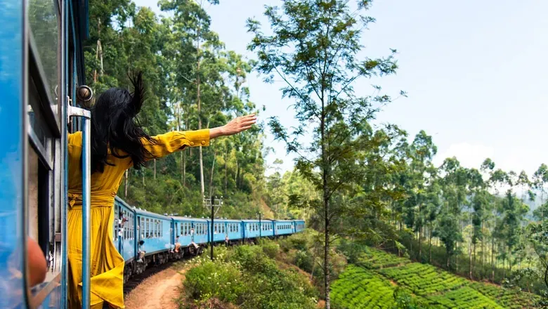 Sri Lanka scenic train ride Nanu Oya to Ella