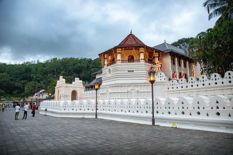 Temple of the Tooth Kandy visit Sri Lanka tour