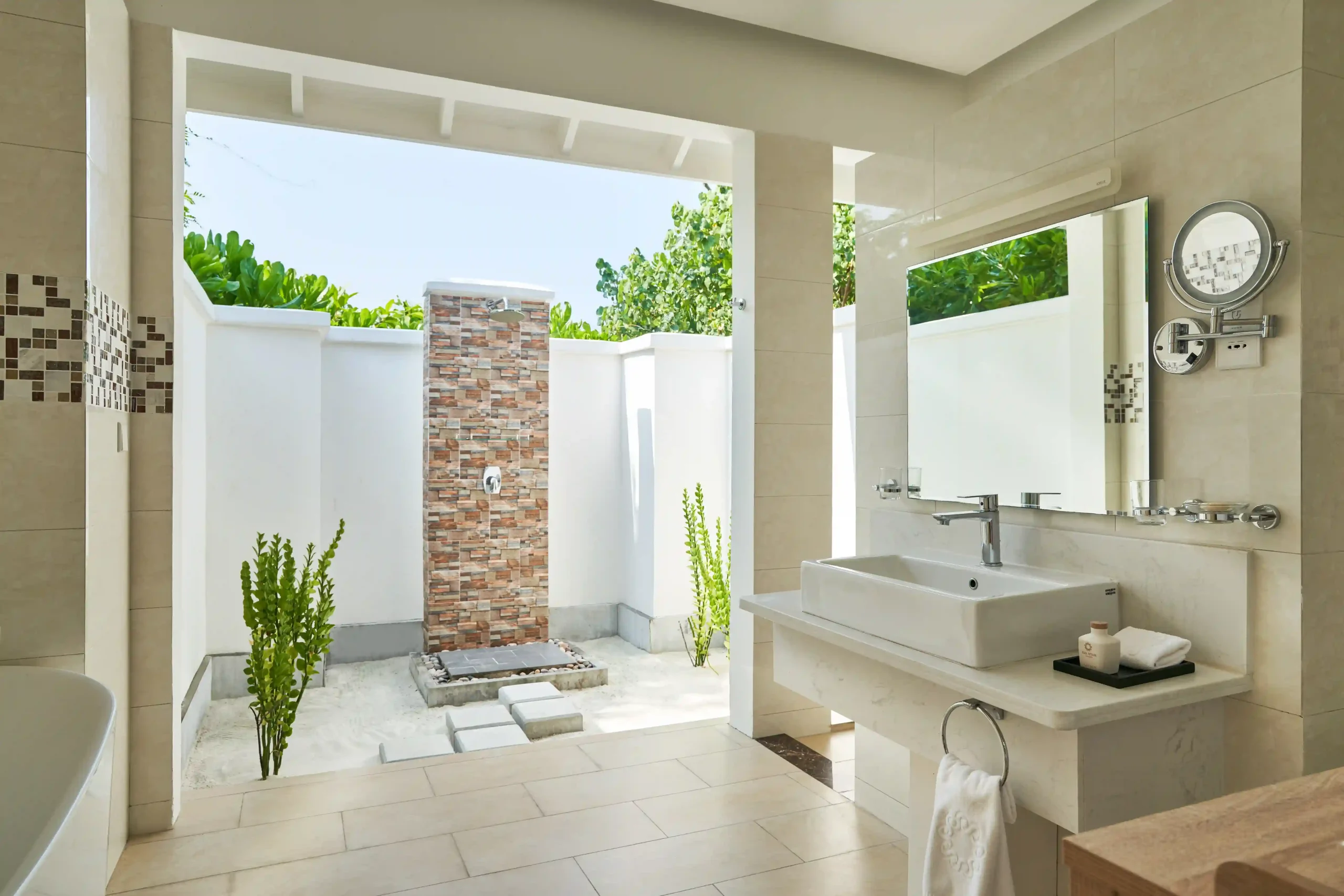 Beach Suite with Pool