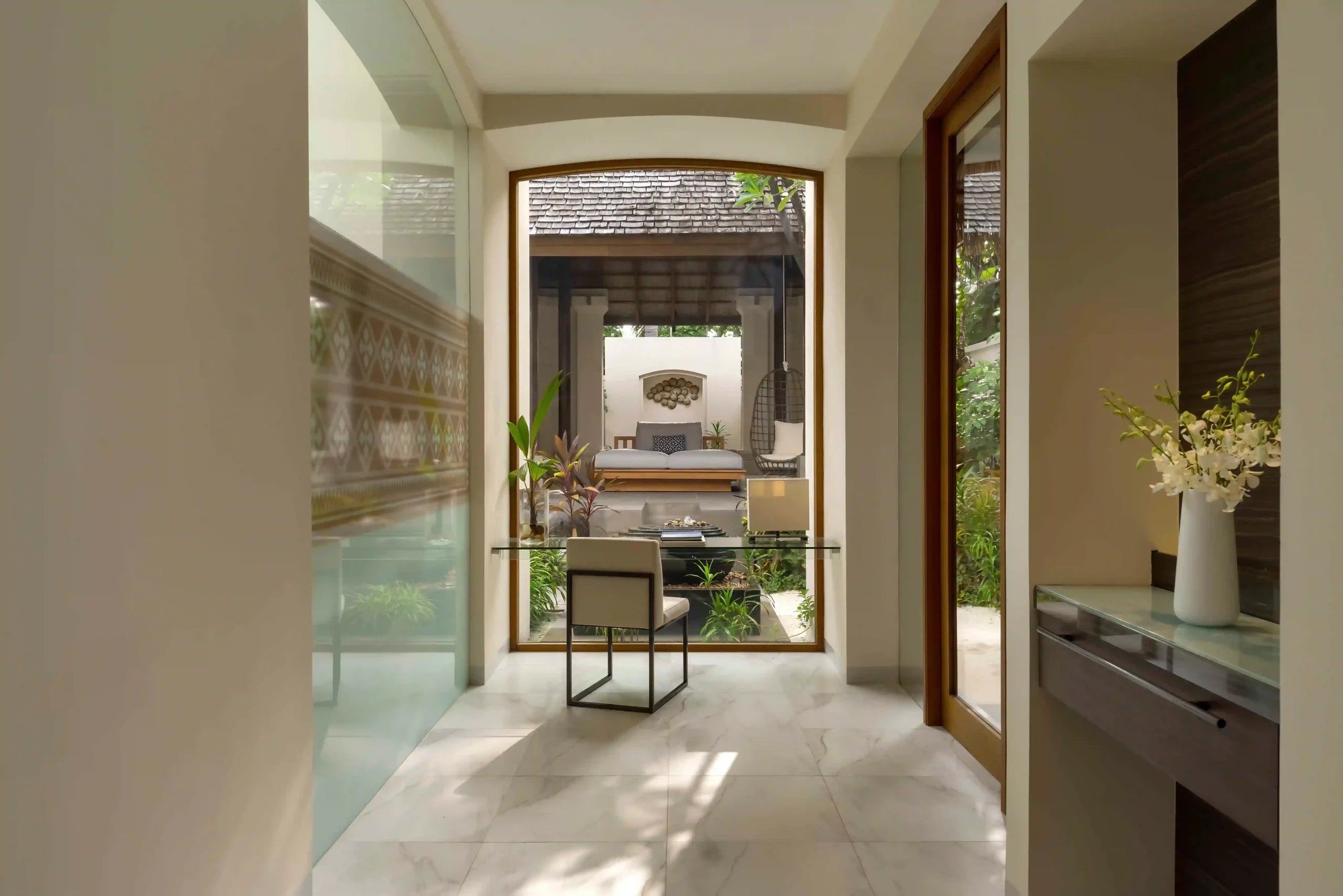 DELUXE BEACH VILLA WITH POOL